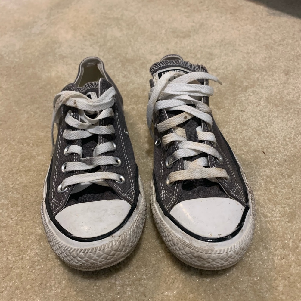 Grey converse